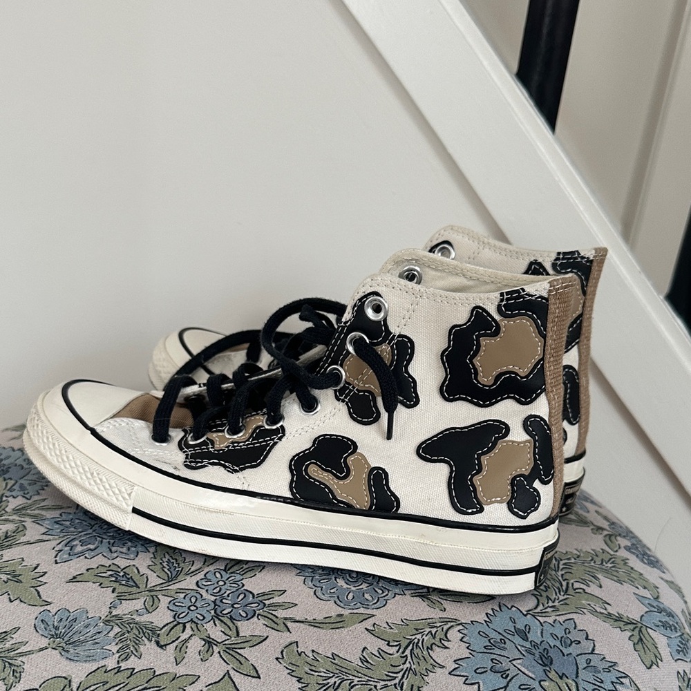 Leopard Converse hightops - image 1